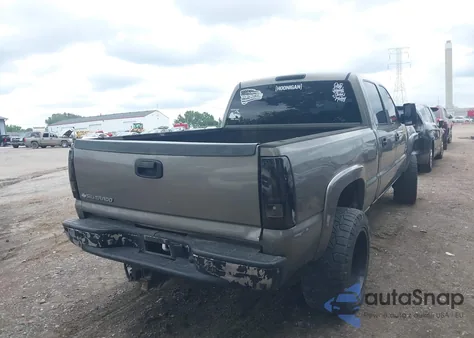 2006 Chevrolet Silverado 2500Hd Lt1 z USA, uszkodzony, nr VIN 1GCHK23D26F156411